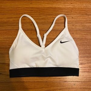 Nike indy sports bra